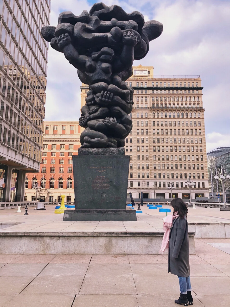 "Spring Break Travel: Eating, Drinking, and Having Fun in Philly" 👯‍♀️