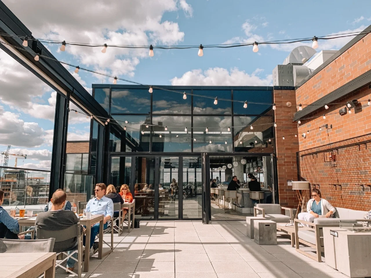 "Columbus 🇺🇸 This Rooftop Bar Offers Stunning Views ✨"