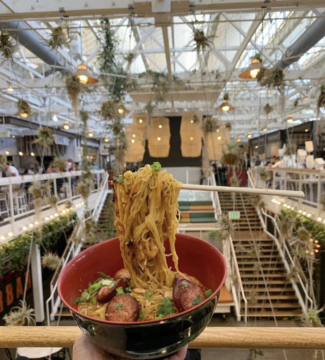 What to Eat After Visiting Disneyland in LA? Must-Try Food Spots Here! 👍🏻