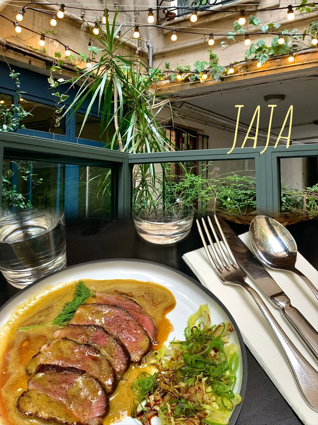 🇫🇷 Budget-Friendly Michelin French Cuisine in a Parisian Courtyard 🥂 Absolutely Stunning!