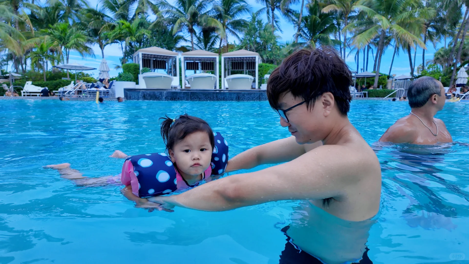 Miami Getaway: Luxury Hotel Lounging & Must-Visit Instagrammable Eateries