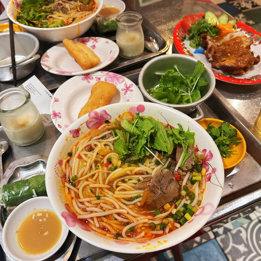 OMG, the BEST Pho in Shinjuku Station!! 🤤
