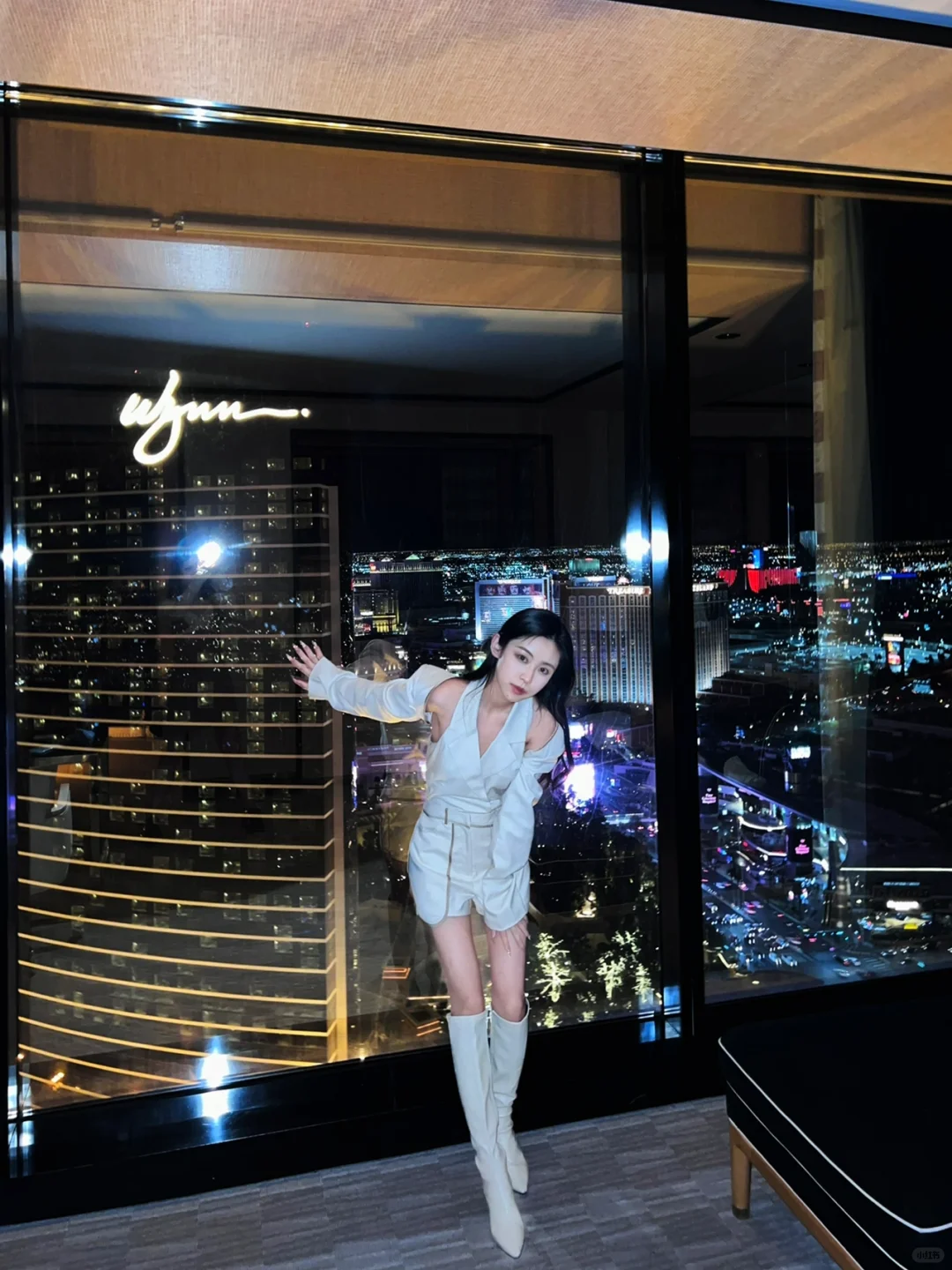 Glamorous Las Vegas Hotel Hopping and Dining Experience