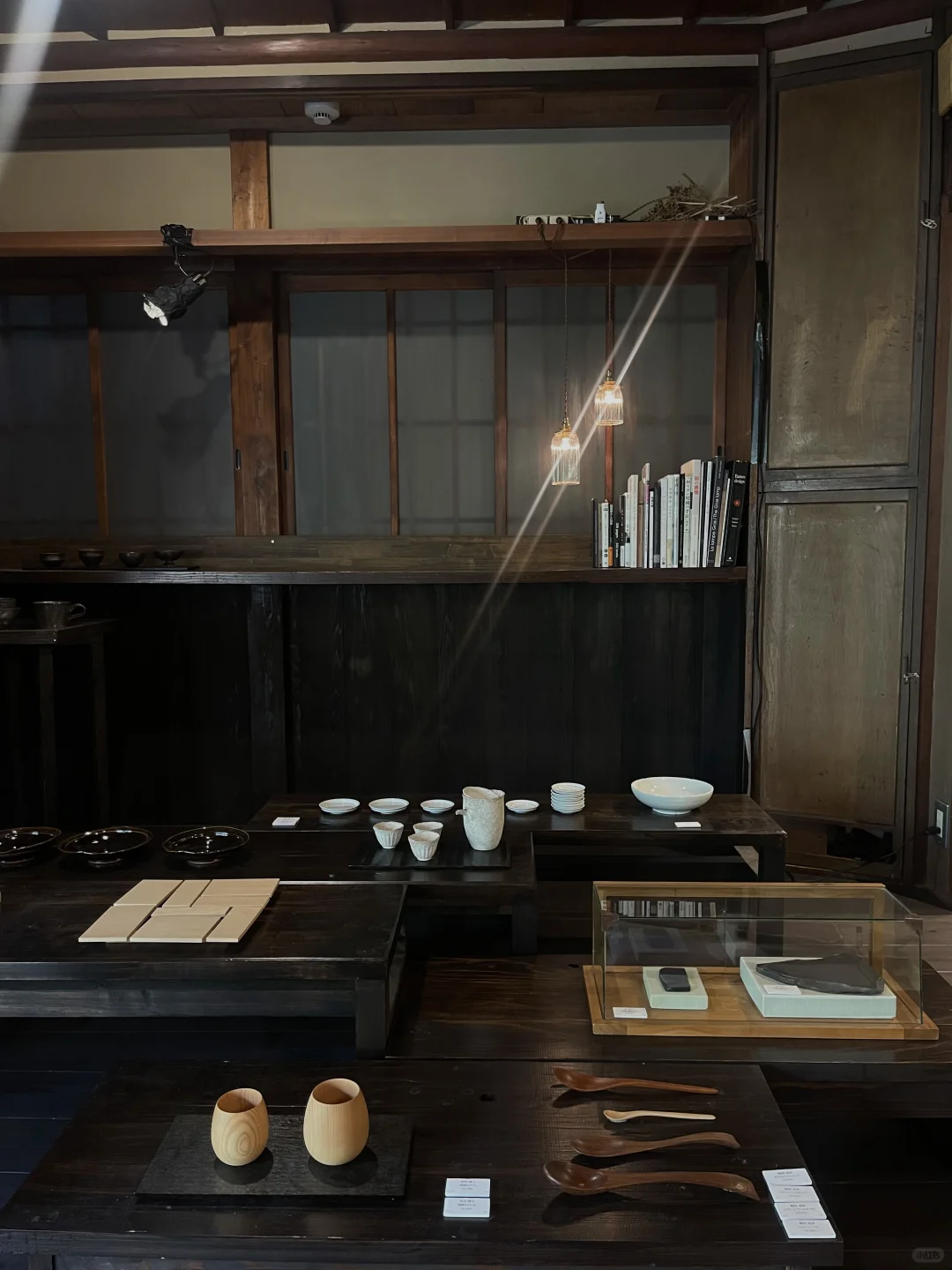 Stumbled upon an amazing pottery/coffee machiya in Kyoto ☕️