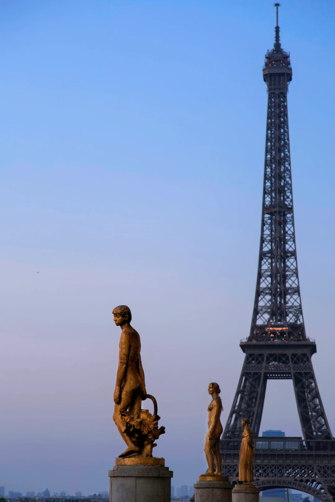 Paris Travel Guide: Must-Visit Photo Spots for Pro Shots