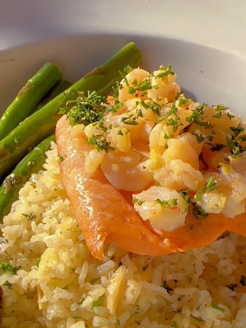 Unbeatable 3-Course Western Dinner in Seattle for Just $29 🔥 Enjoy Breathtaking Lake Views!