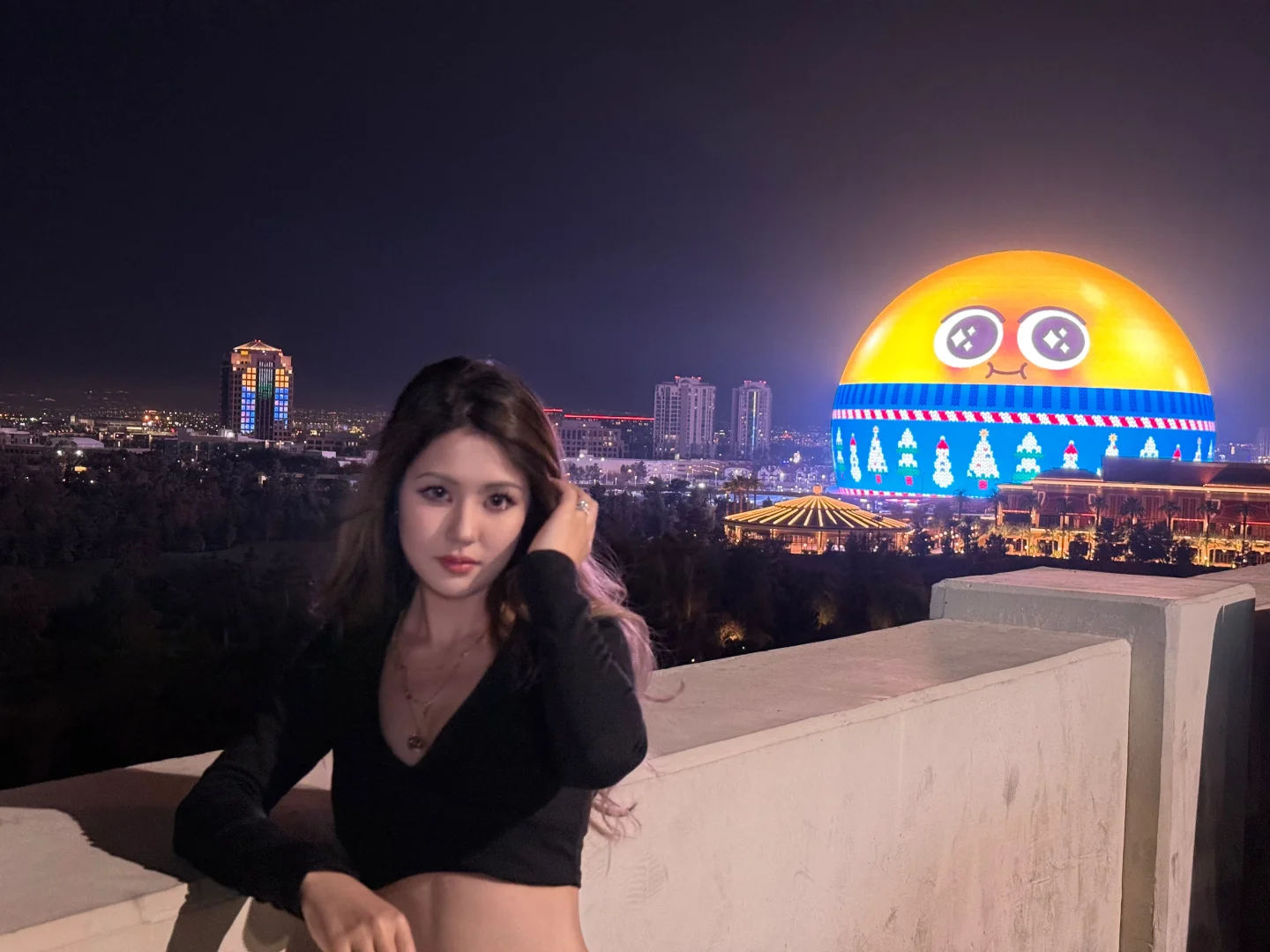 "Captured a Giant Emoji 😊"