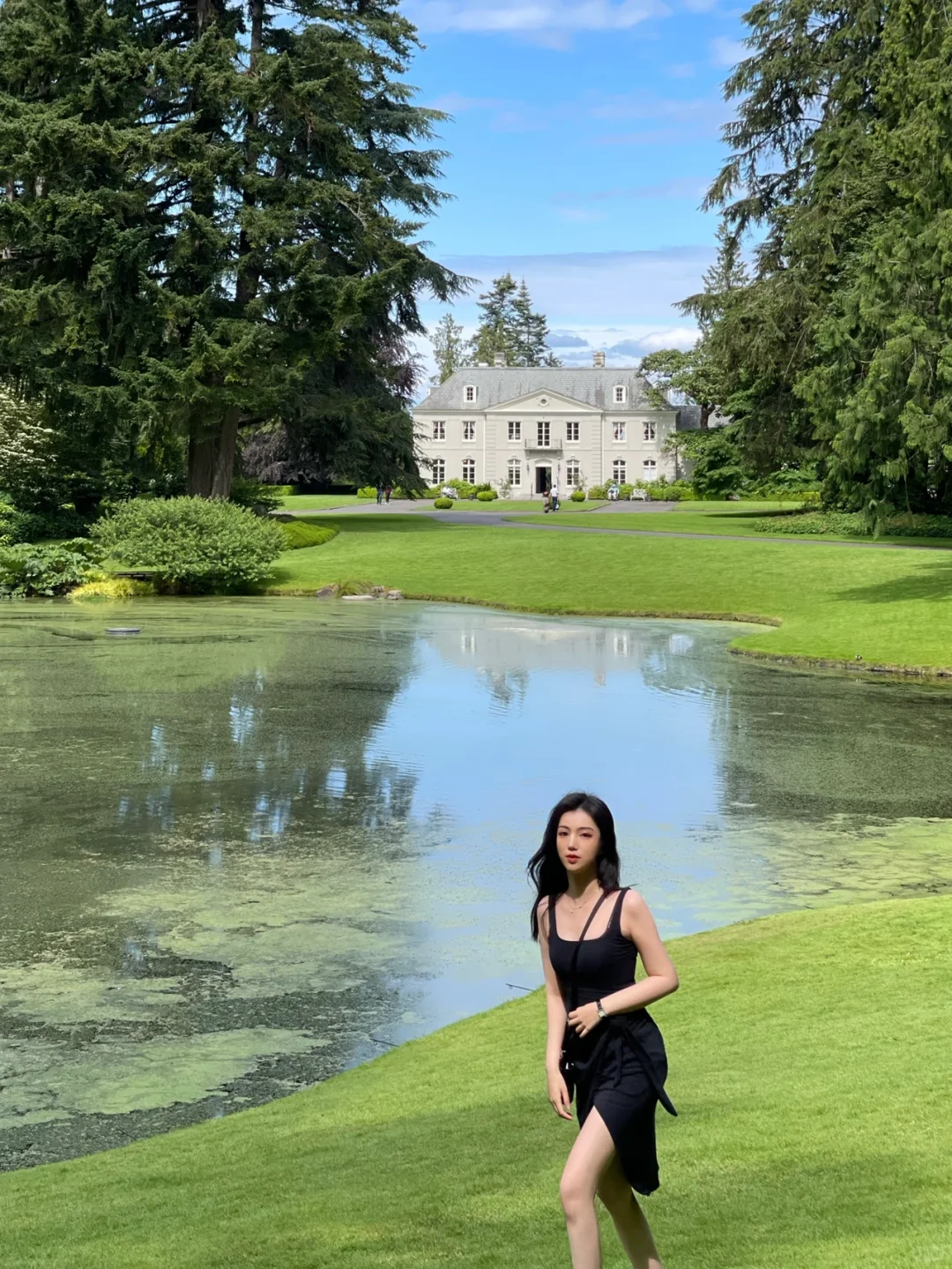 Bainbridge Island: The Retro Manor from the 20th Century is Absolutely Stunning!