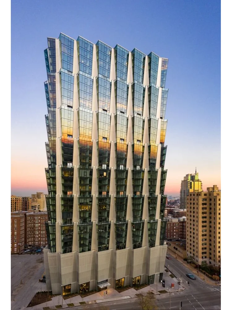 The Architectural Masterpiece of St. Louis: The ONE HUNDRED Building 🎉