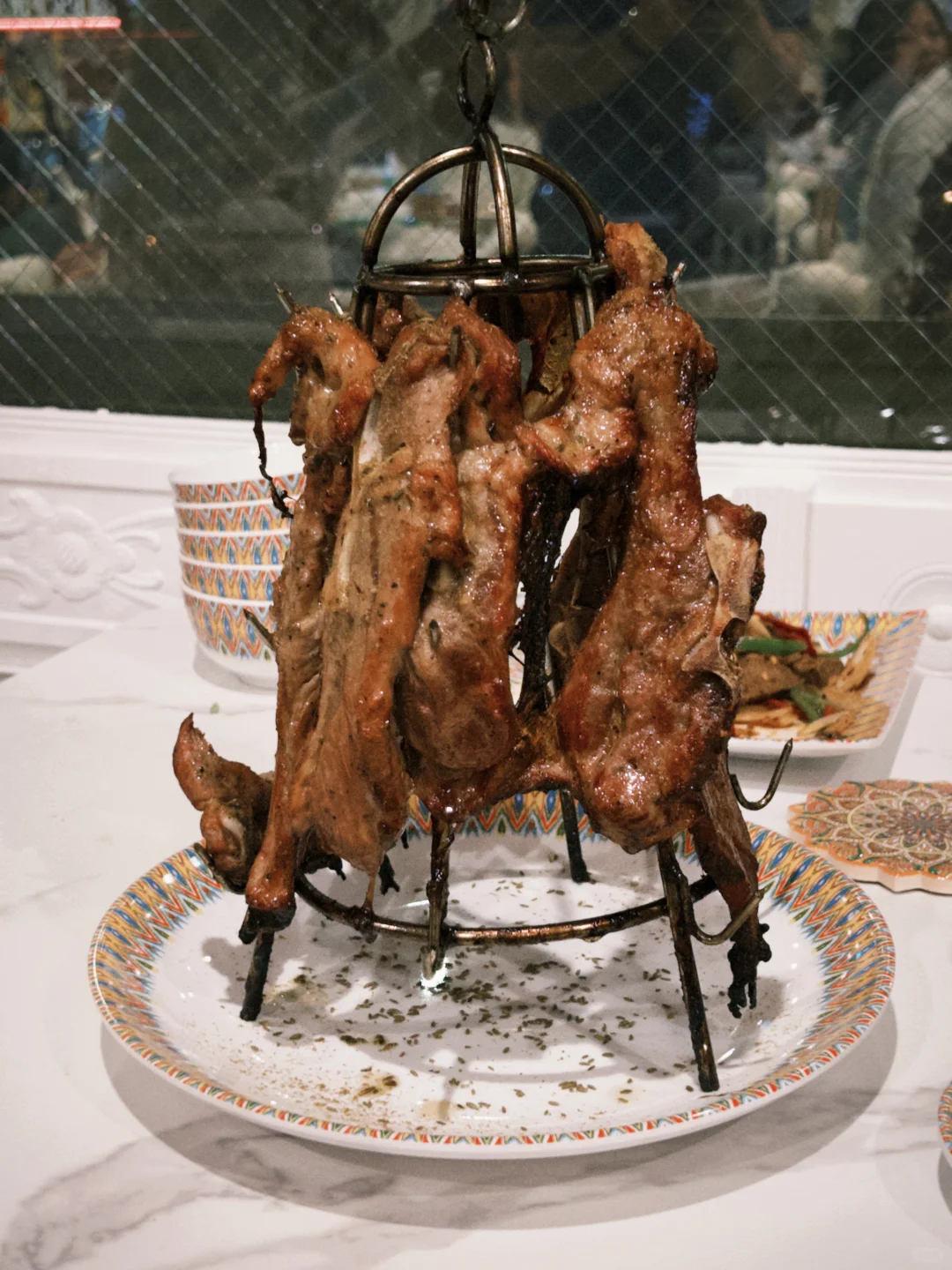 Even with a broken leg, I had to make it to this feast! Authentic Xinjiang cuisine in Tokyo!