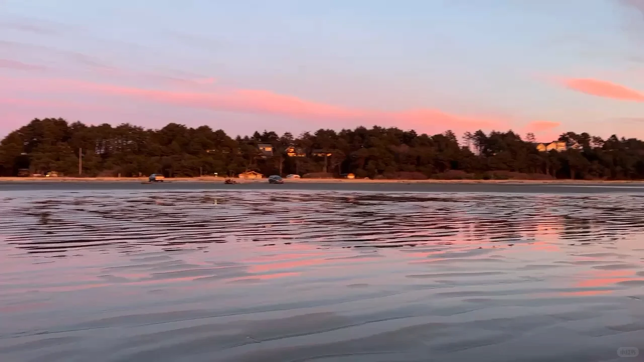 Seattle's Sunset by the Sea: The 6-Second Surprise