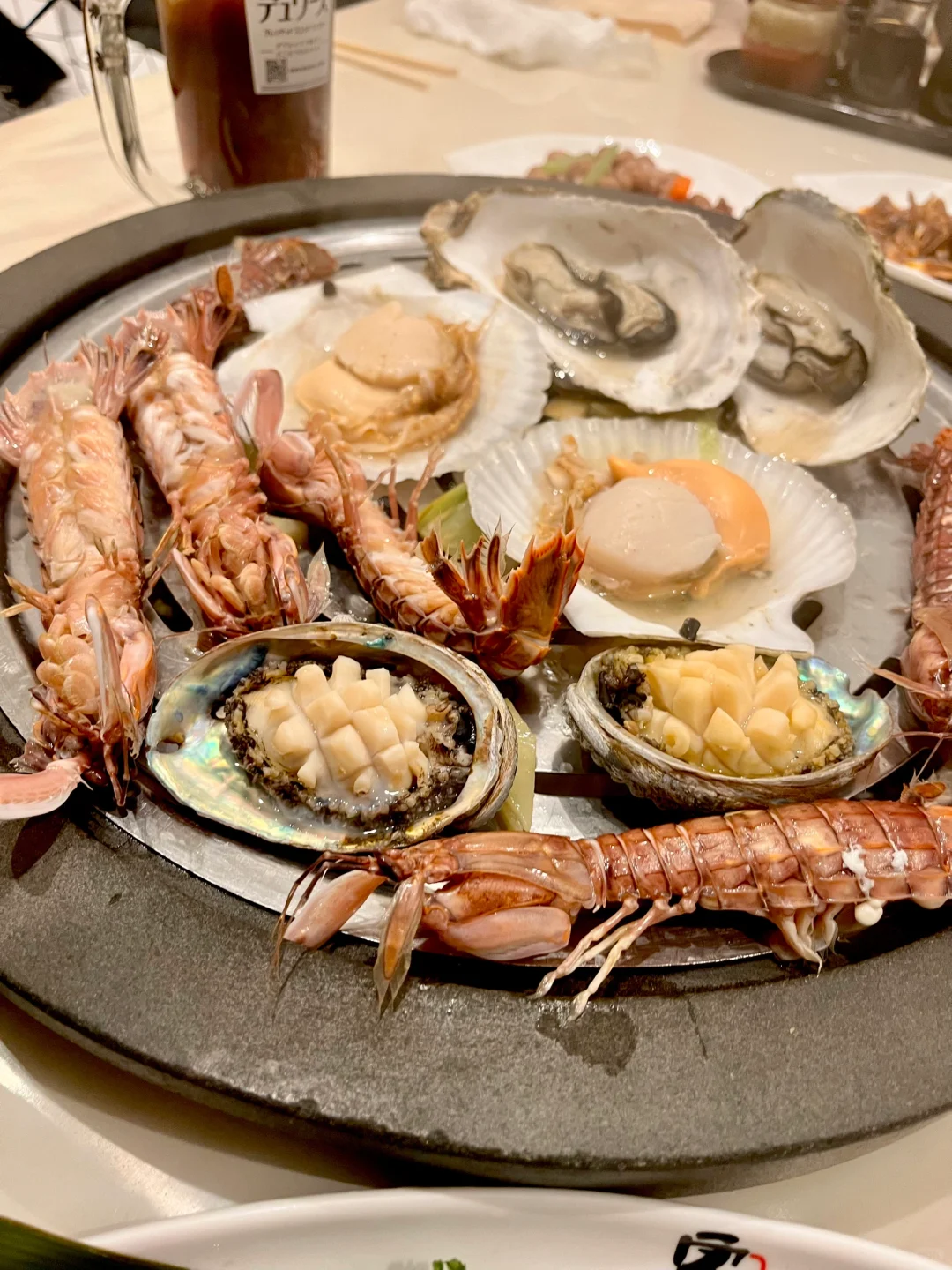 "I Give This Seafood Hot Pot in Ikebukuro a Perfect Score! 🦪"