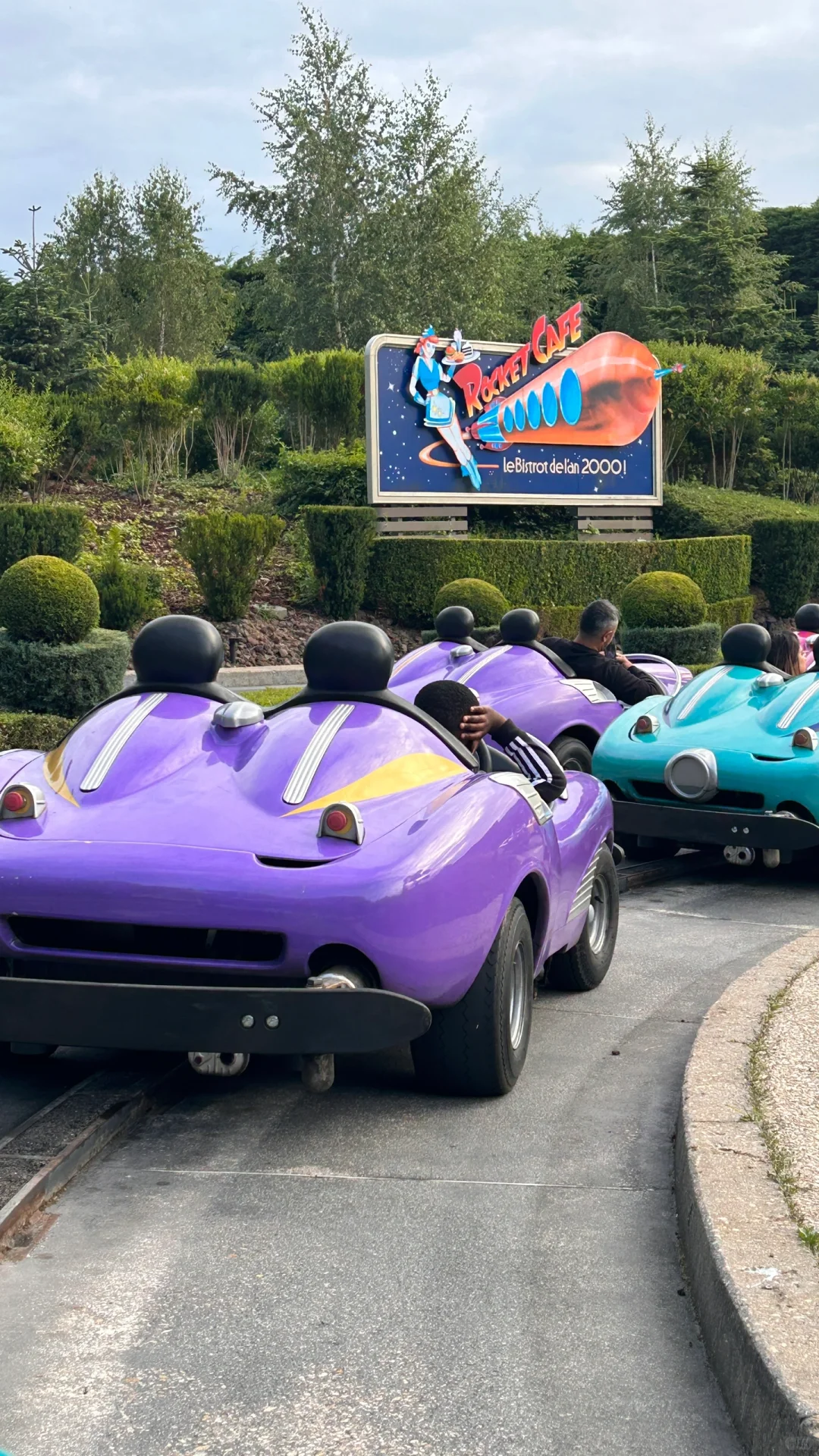 Paris Disneyland Park Guide 🥳