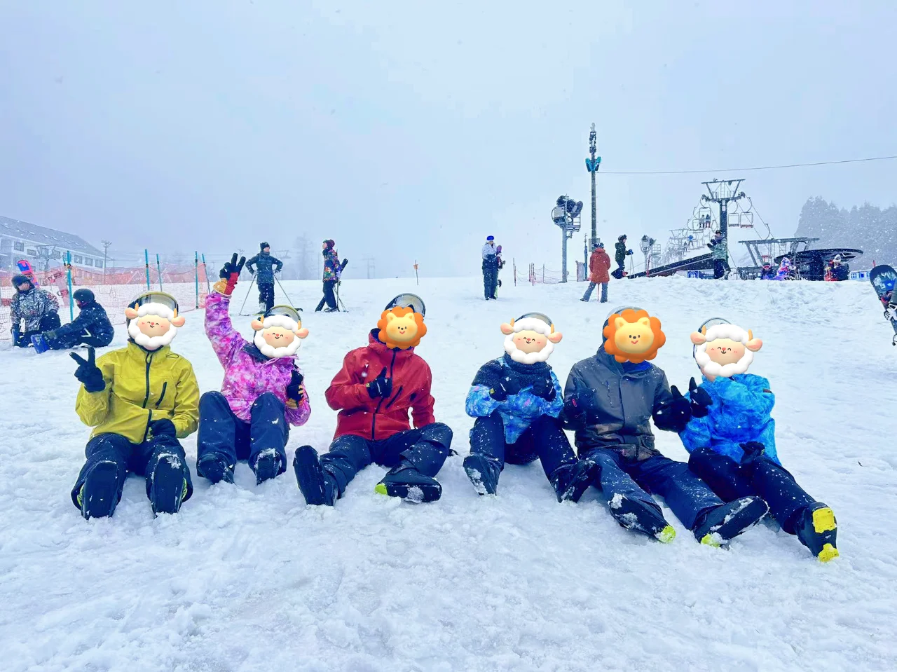 Just a stone's throw from Osaka and Kyoto, the Kansai ski resorts are opening soon! Get ready for some epic snow action! 🎿❄️