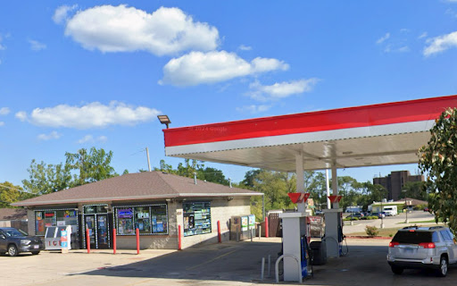 Gas stop Vape Cbd Kratom in Waukegan, United States - reviews,open  hours,photo spots, things to do | WanderBoat AI Trip Planner