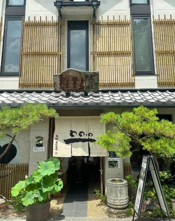 post_image