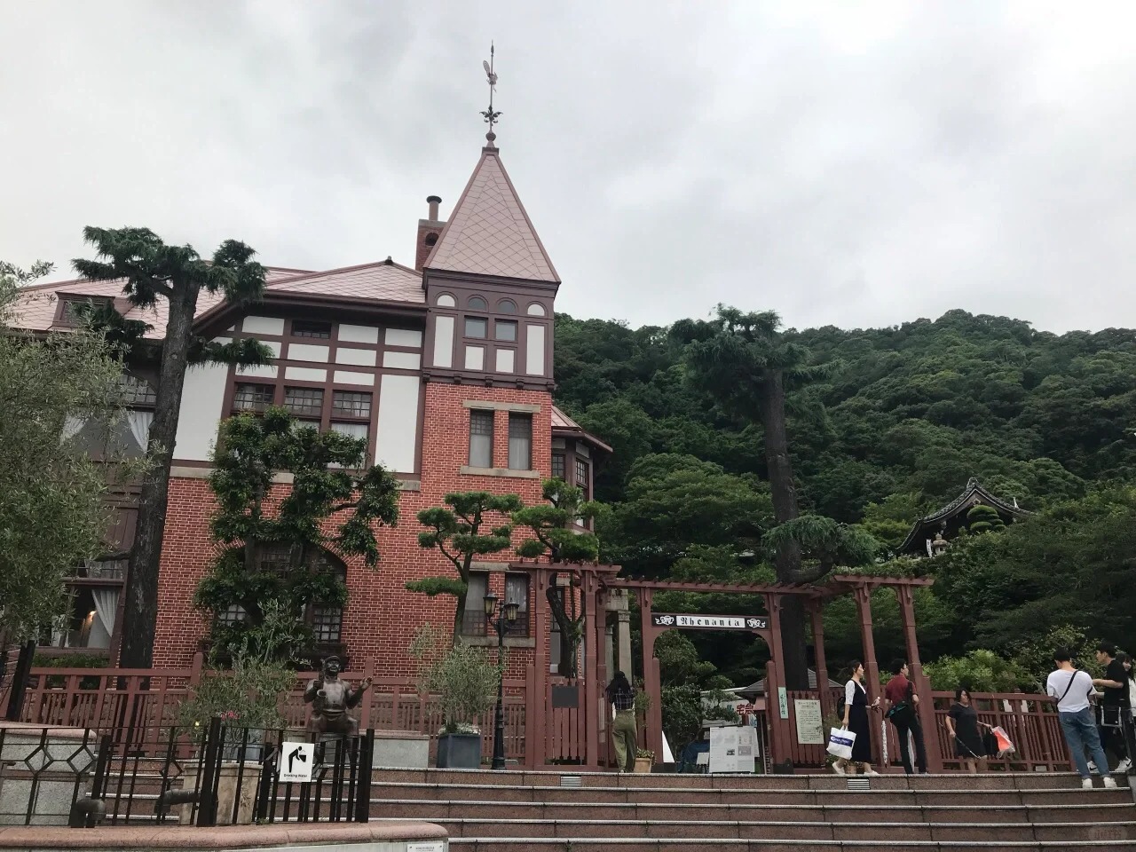 post_image